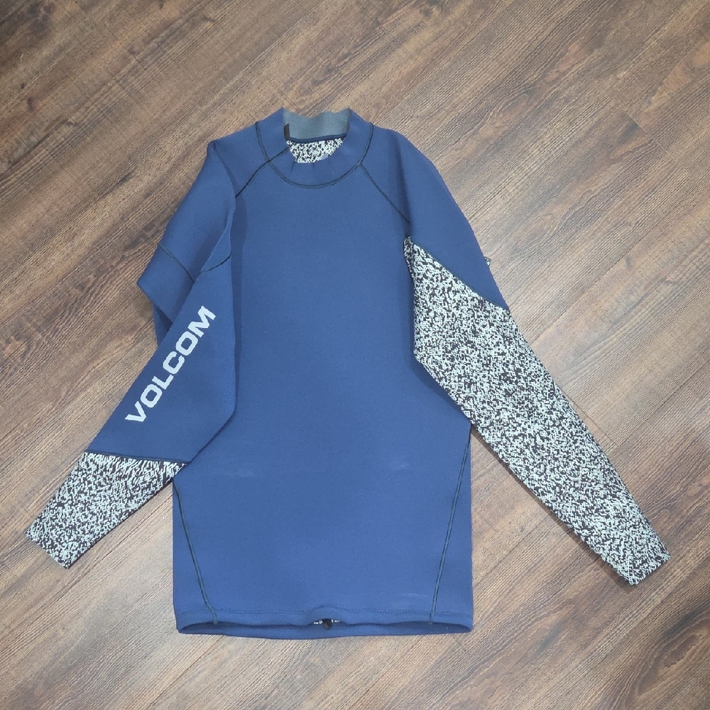 Volcom Navy Blue Wetsuit Top with Speckled Gray Sleeves